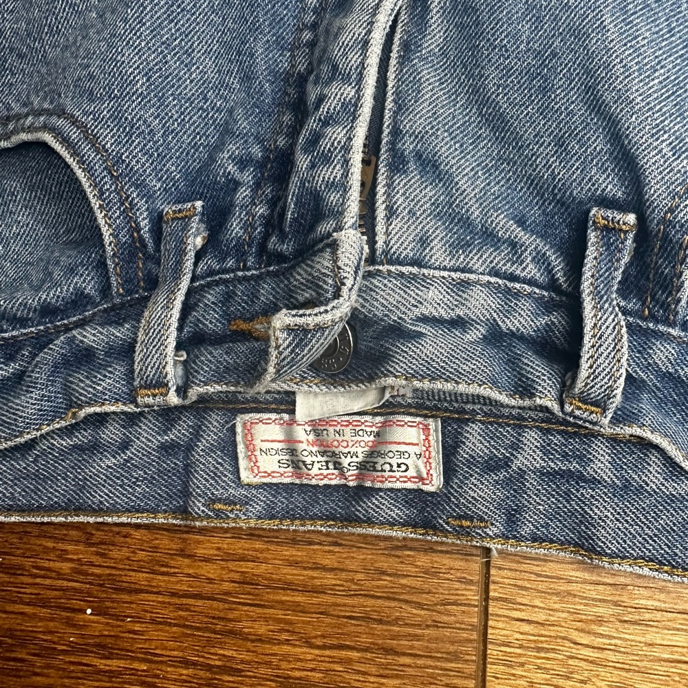 Guess Jeans - Picture 3 of 7